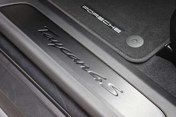 2023 Porsche Taycan 4S Y1B