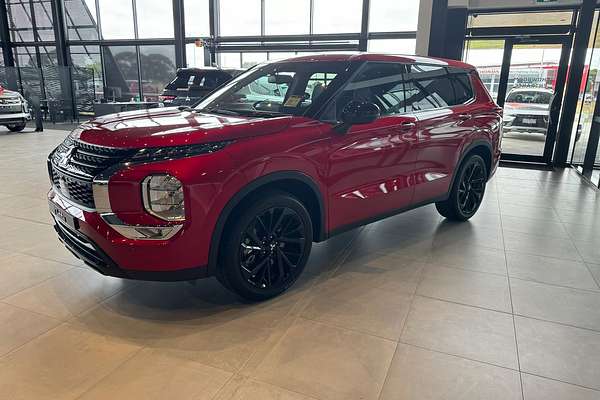 2024 Mitsubishi Outlander Black Edition ZM
