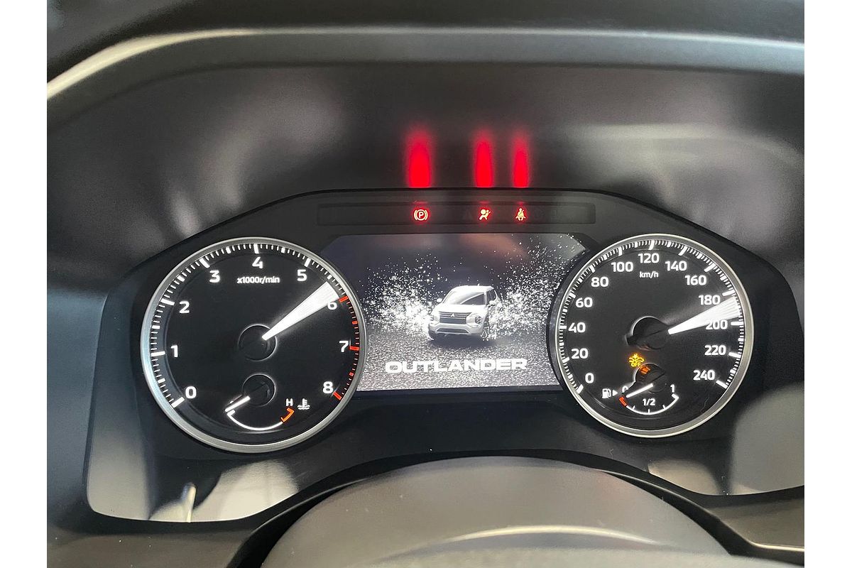 2024 Mitsubishi Outlander Black Edition ZM