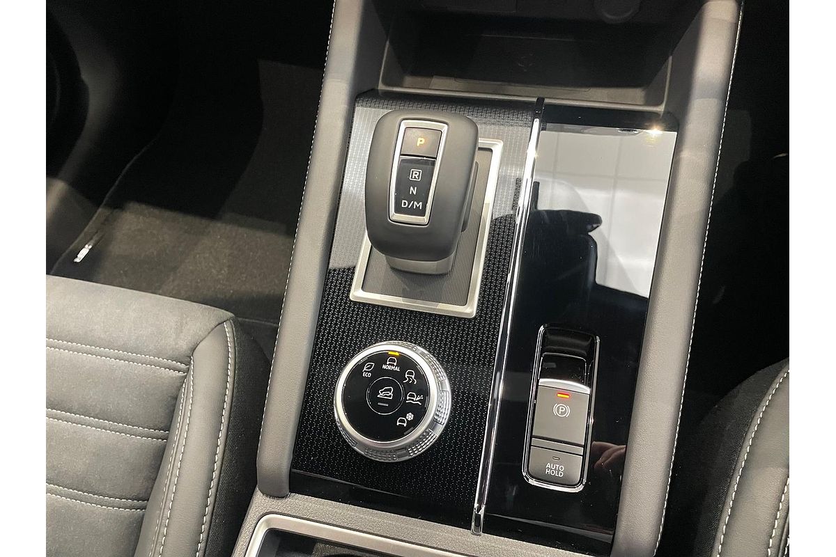 2024 Mitsubishi Outlander Black Edition ZM