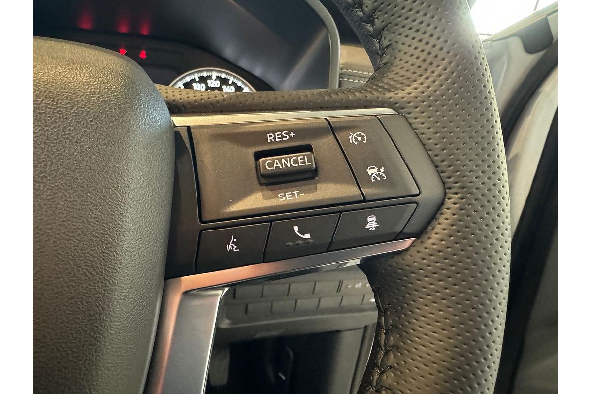 2025 Mitsubishi Outlander Black Edition ZM