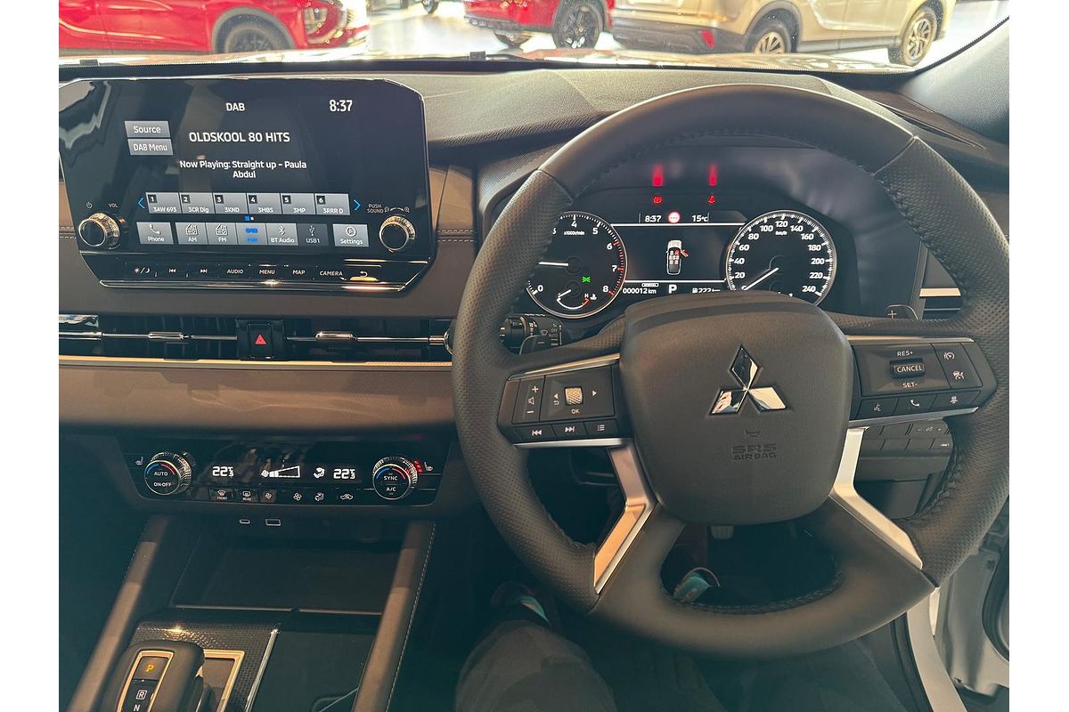 2025 Mitsubishi Outlander Black Edition ZM
