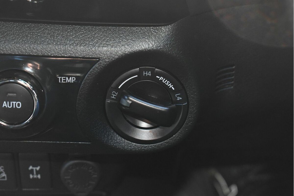 2019 Toyota Hilux Rugged X GUN126R 4X4
