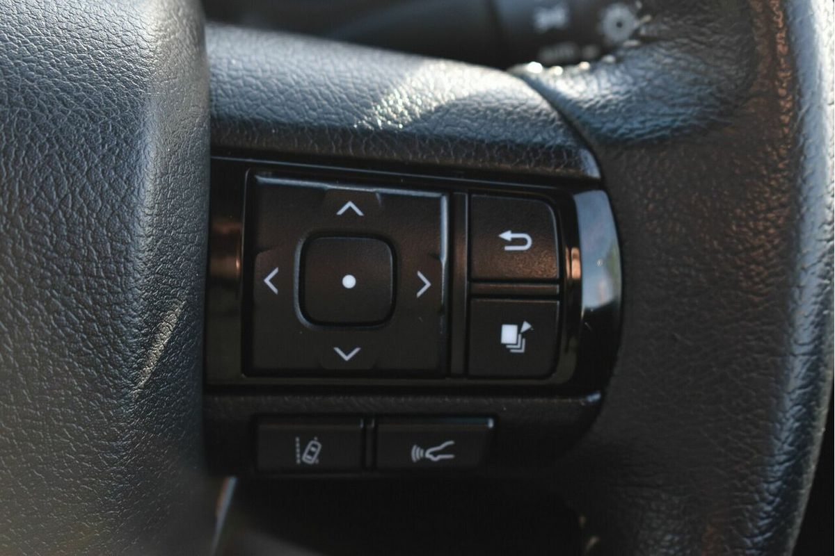 2019 Toyota Hilux Rugged X GUN126R 4X4