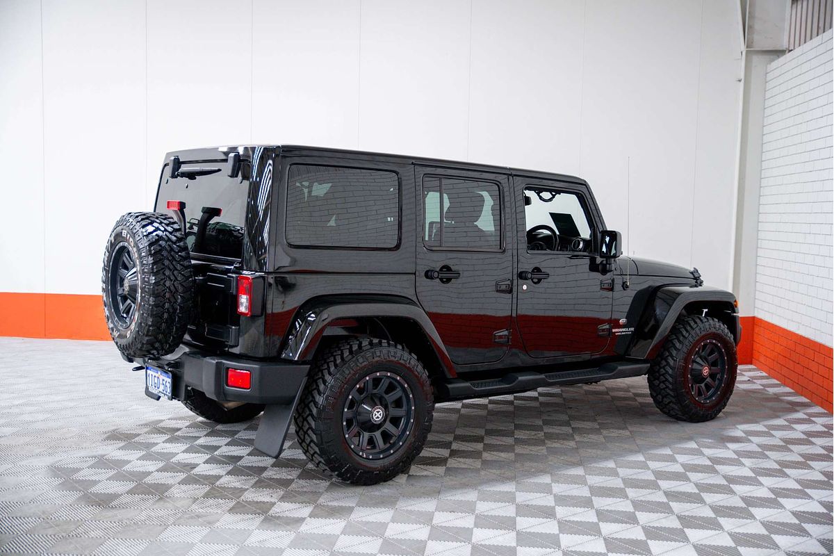 2014 Jeep Wrangler Overland JK