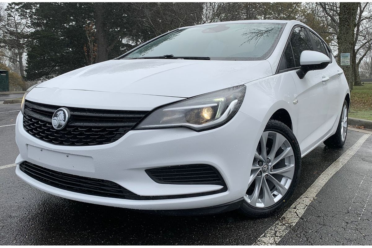 2018 Holden Astra R+ BK