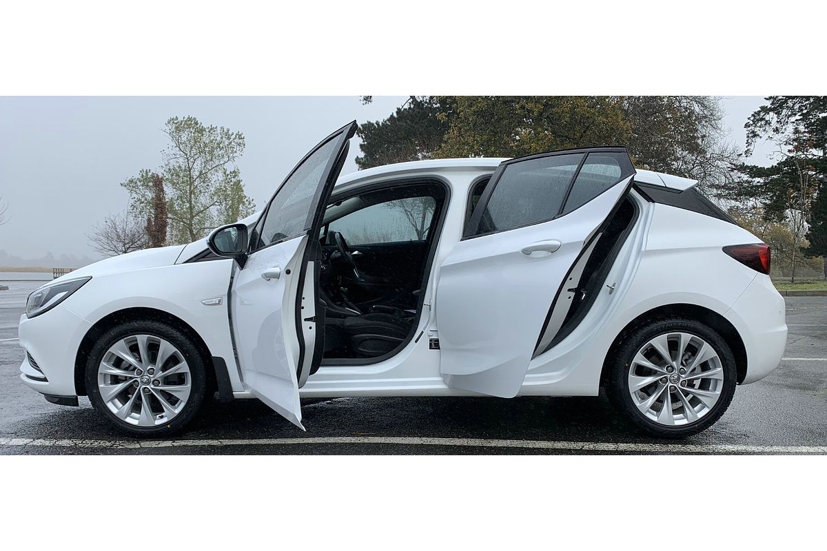 2018 Holden Astra R+ BK