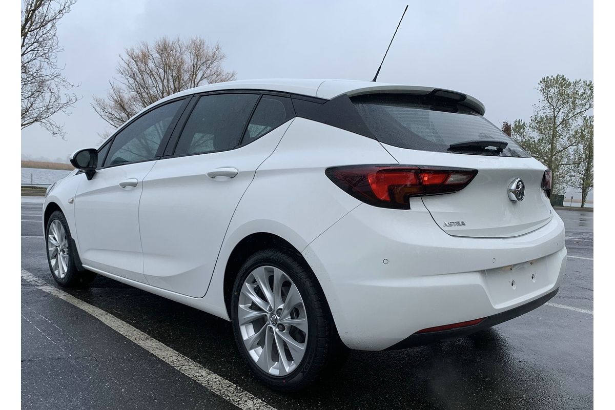 2018 Holden Astra R+ BK