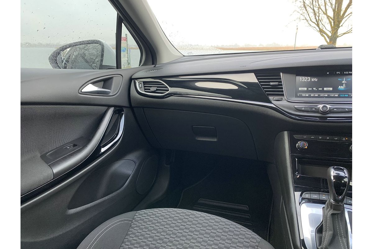 2018 Holden Astra R+ BK