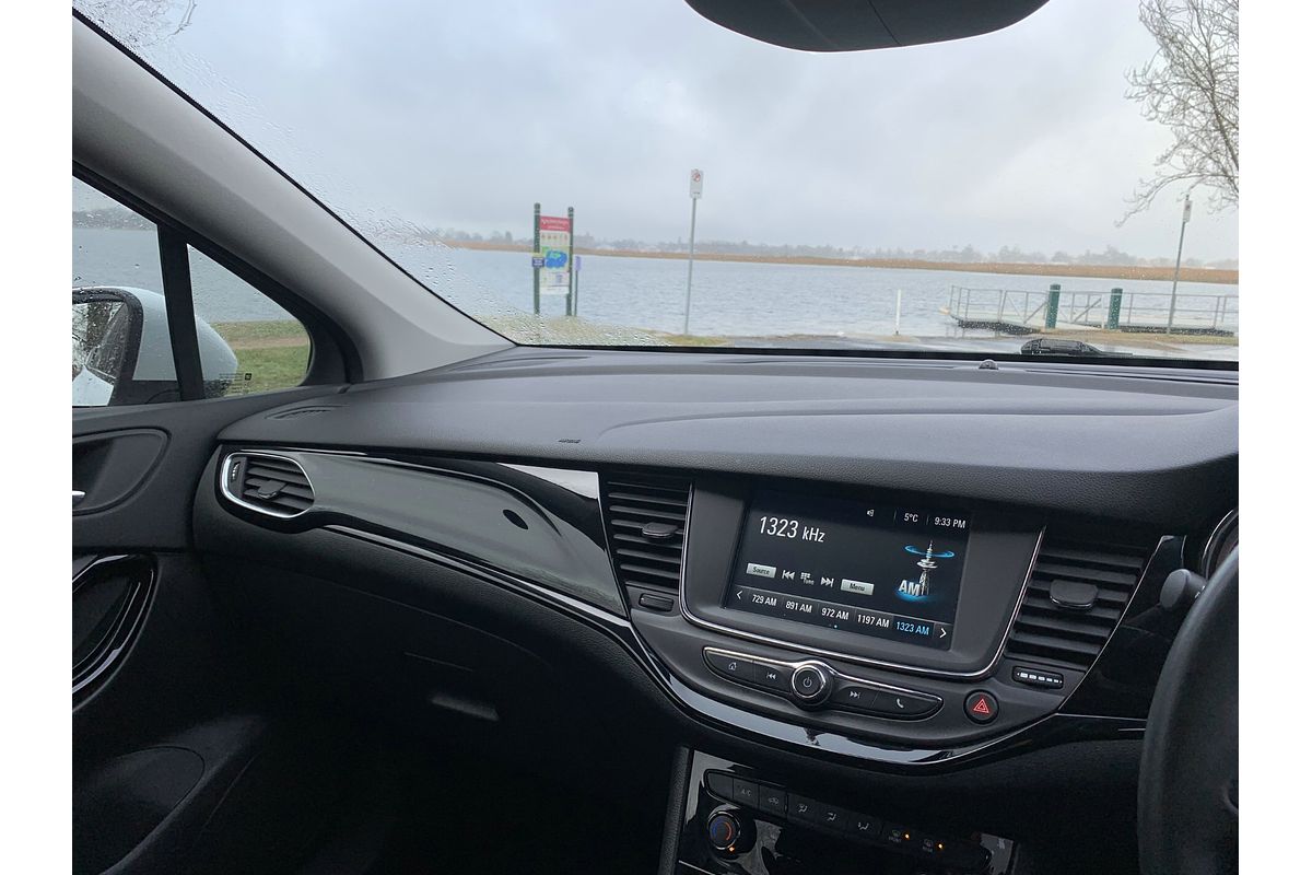 2018 Holden Astra R+ BK