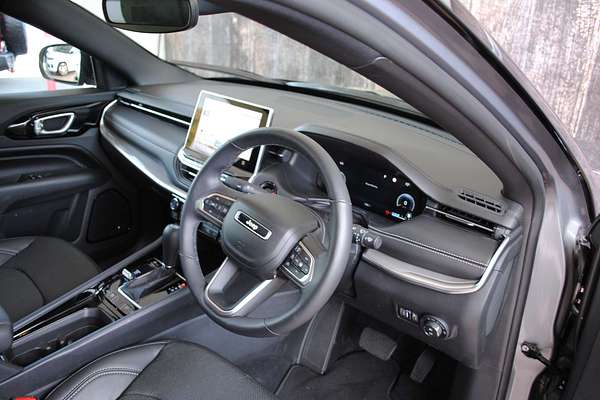 2023 Jeep Compass S-Limited M6