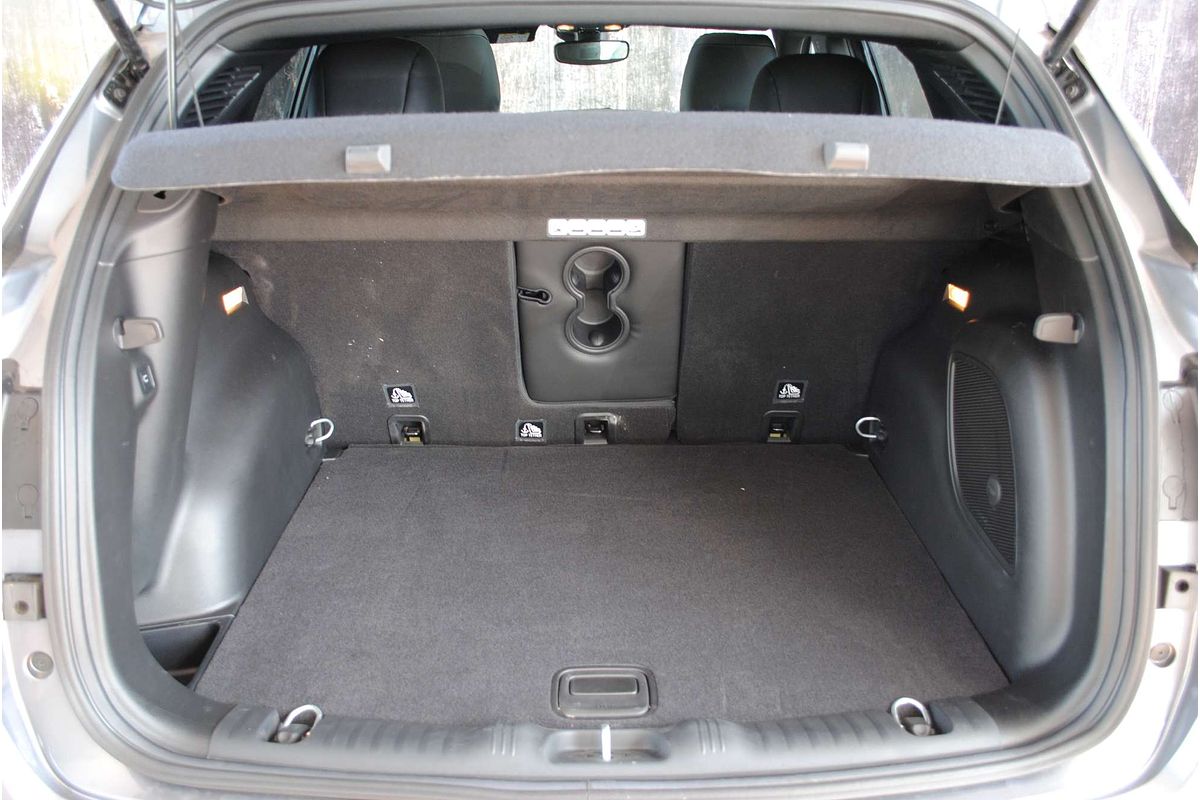 2023 Jeep Compass S-Limited M6