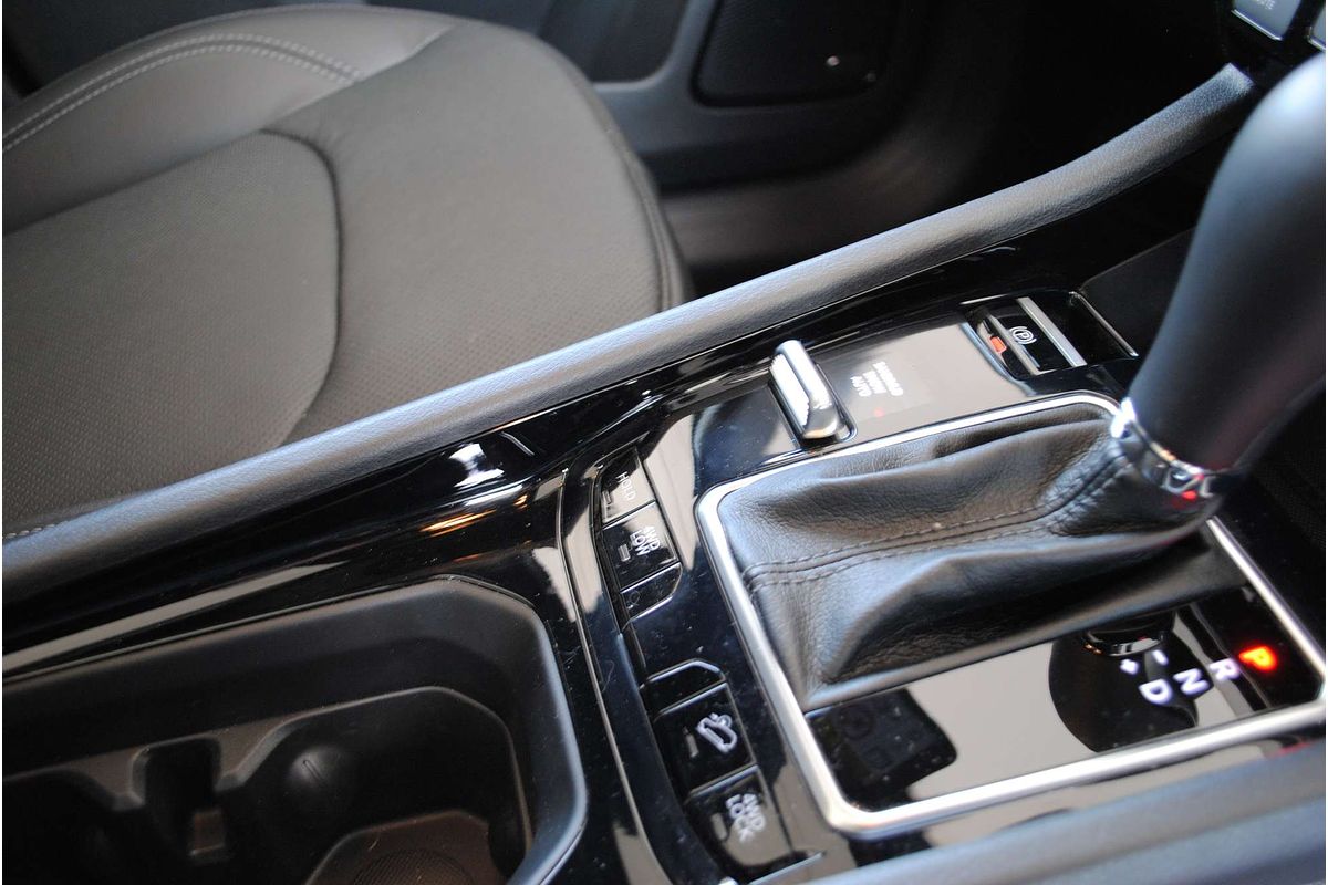 2023 Jeep Compass S-Limited M6