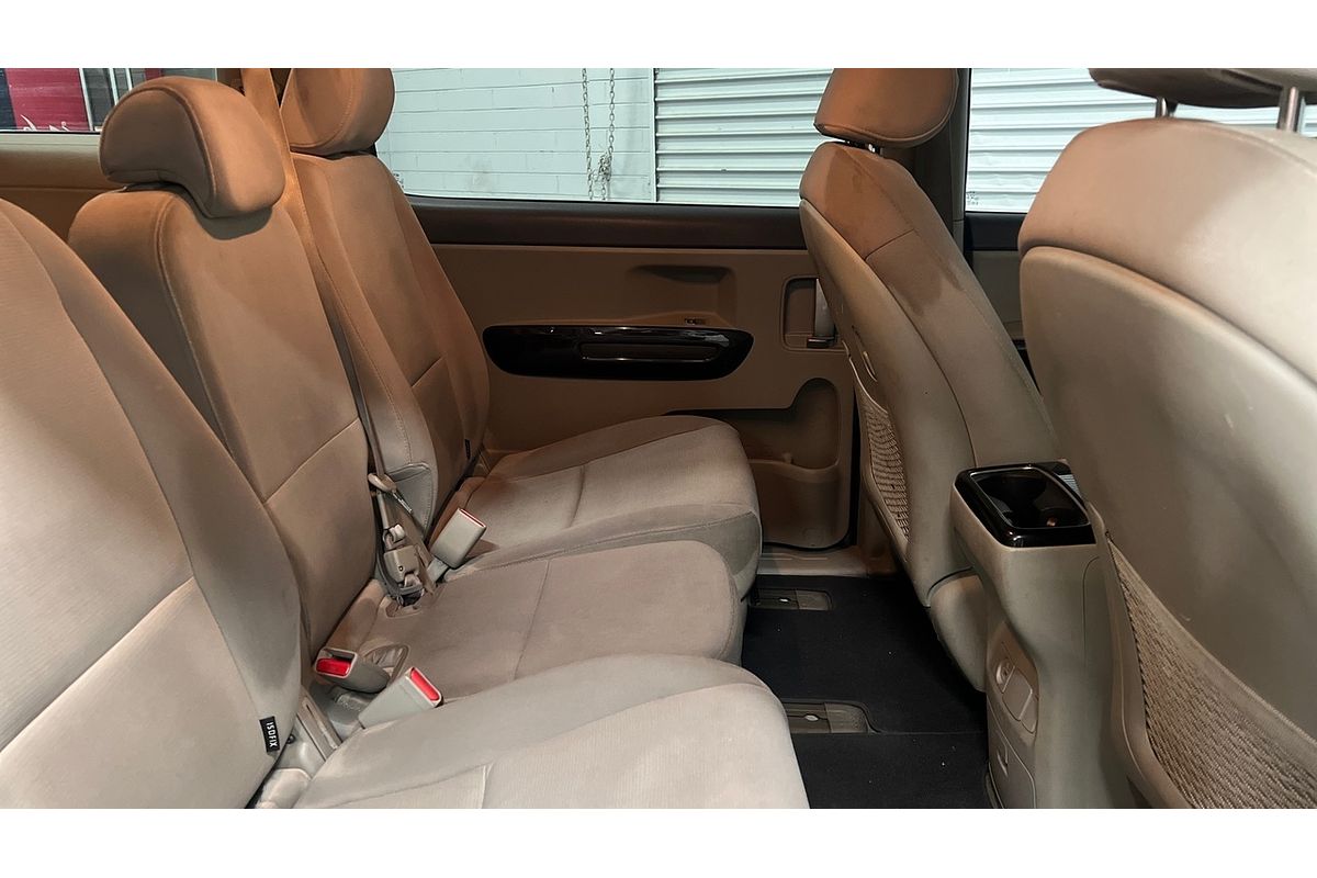 2015 Kia Carnival Si YP