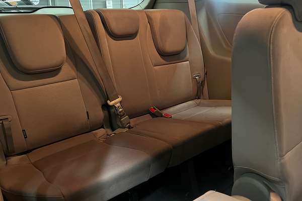 2015 Kia Carnival Si YP