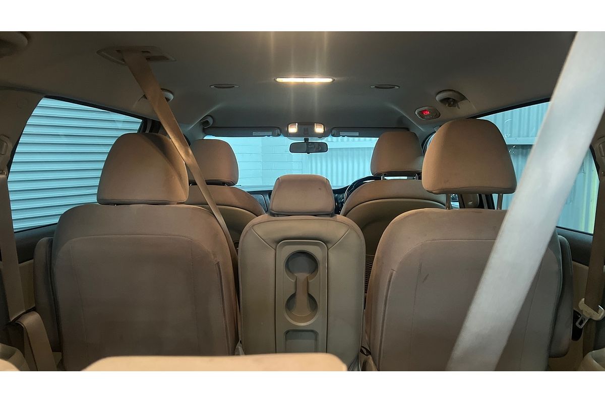 2015 Kia Carnival Si YP