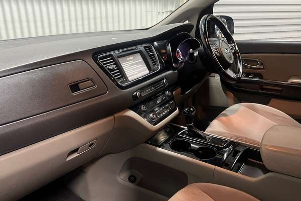 2015 Kia Carnival Si YP