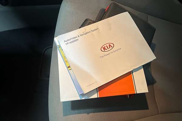 2015 Kia Carnival Si YP