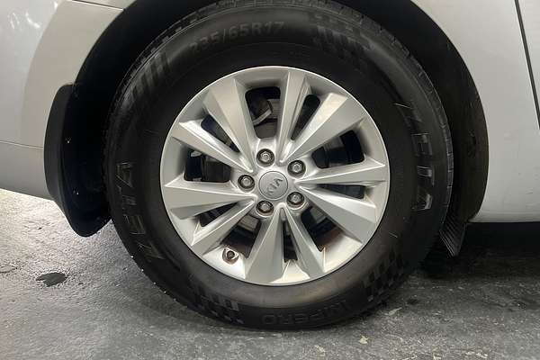 2015 Kia Carnival Si YP