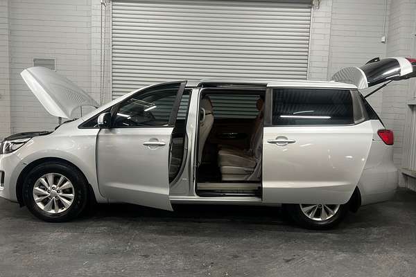 2015 Kia Carnival Si YP