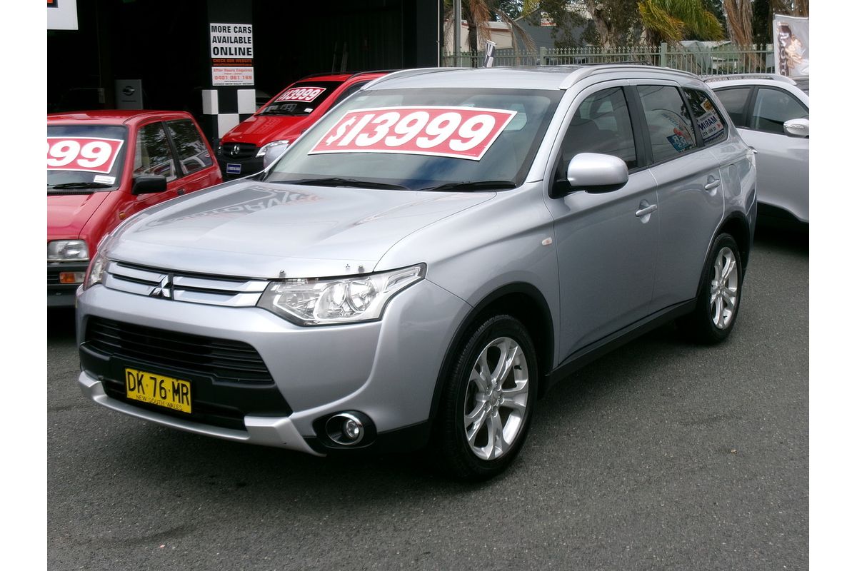 SOLD 2014 Mitsubishi Outlander ES (4x4) Used SUV Coffs Harbour NSW