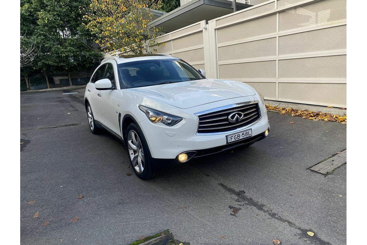 2014 INFINITI QX70 S Premium S51