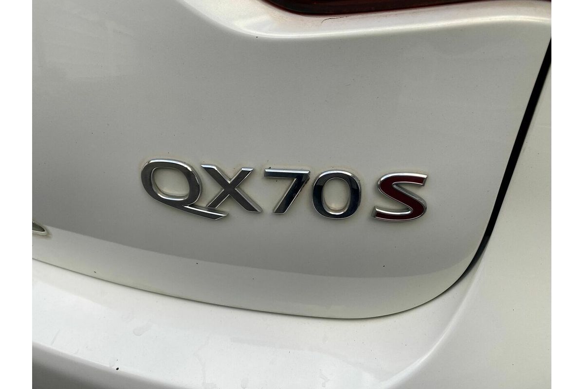 2014 INFINITI QX70 S Premium S51