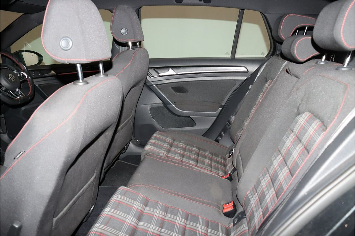 2016 Volkswagen Golf GTI 7