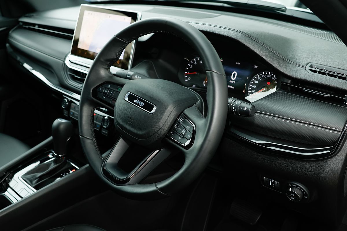 2022 Jeep Compass Night Eagle M6