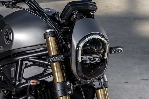 2024 Benelli Leoncino 800