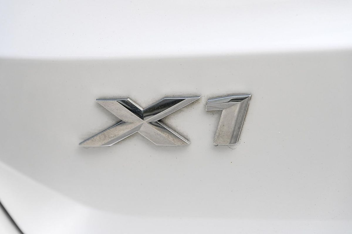 2023 BMW X1 xDrive20i U11