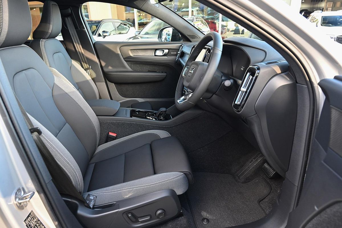 2024 Volvo C40 Recharge Twin