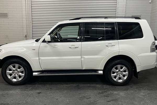 2016 Mitsubishi Pajero GLX NX