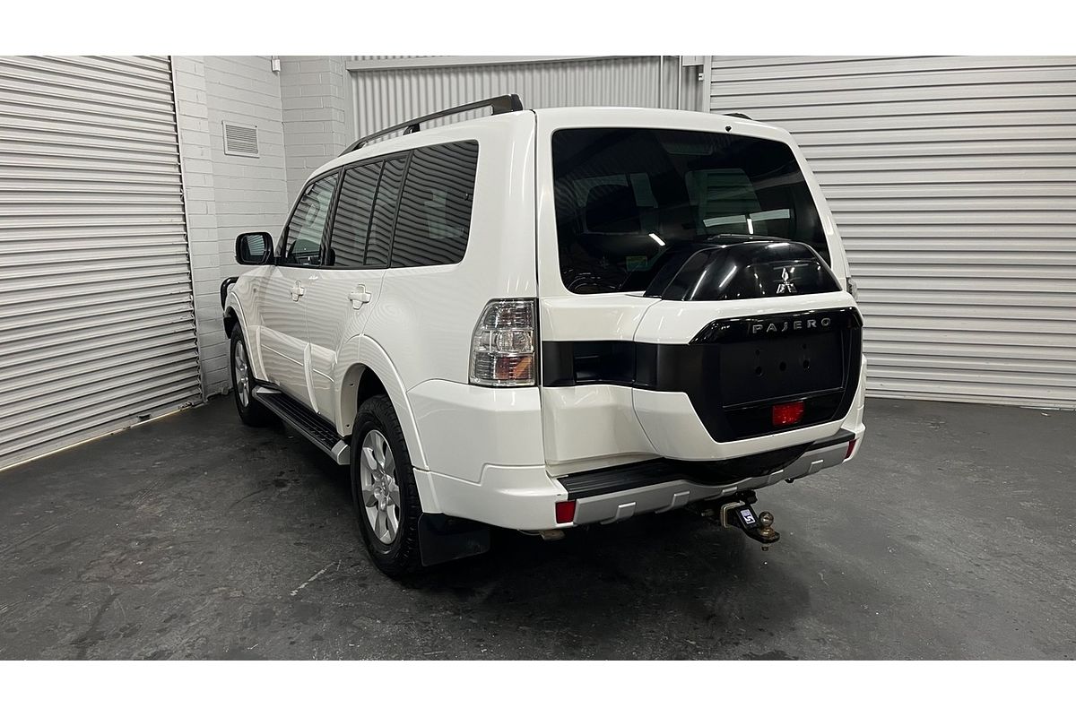 2016 Mitsubishi Pajero GLX NX