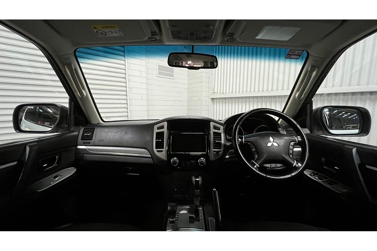 2016 Mitsubishi Pajero GLX NX