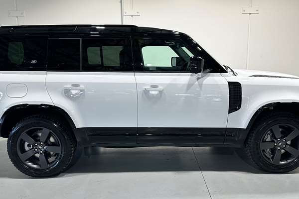 2024 Land Rover Defender 110 P400e X-Dynamic SE L663