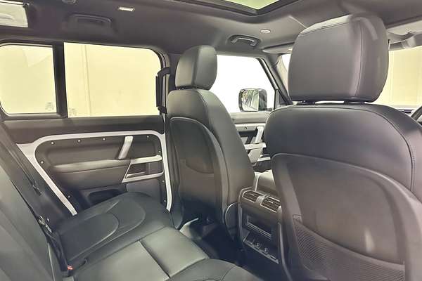 2024 Land Rover Defender 110 P400e X-Dynamic SE L663