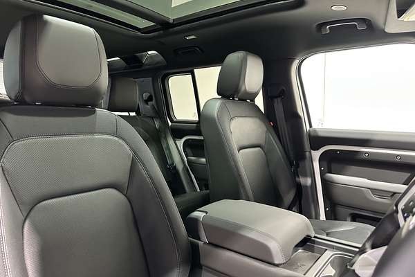 2024 Land Rover Defender 110 P400e X-Dynamic SE L663