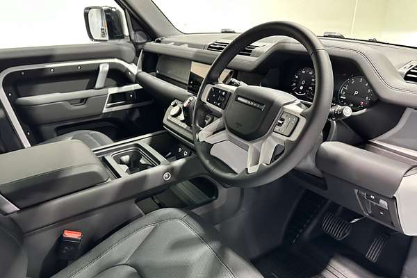 2024 Land Rover Defender 110 P400e X-Dynamic SE L663