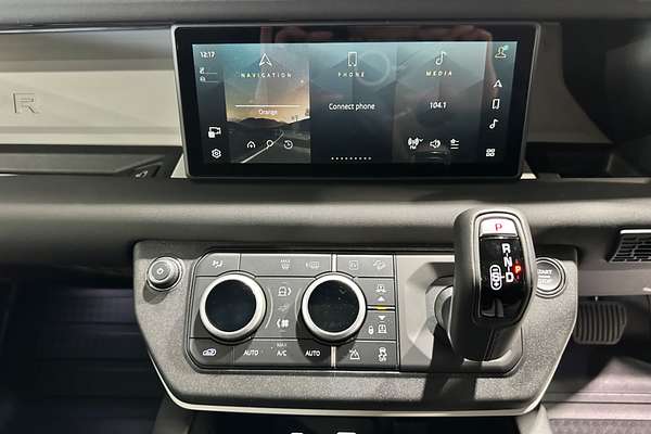 2024 Land Rover Defender 110 P400e X-Dynamic SE L663