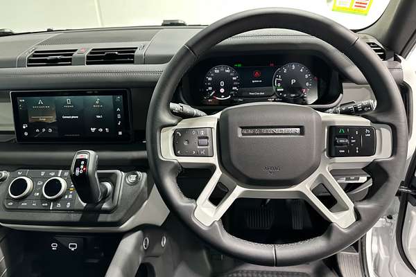 2024 Land Rover Defender 110 P400e X-Dynamic SE L663