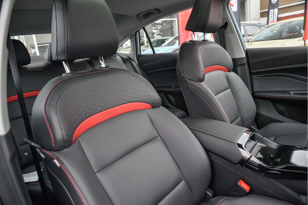 2024 MG MG5 Essence