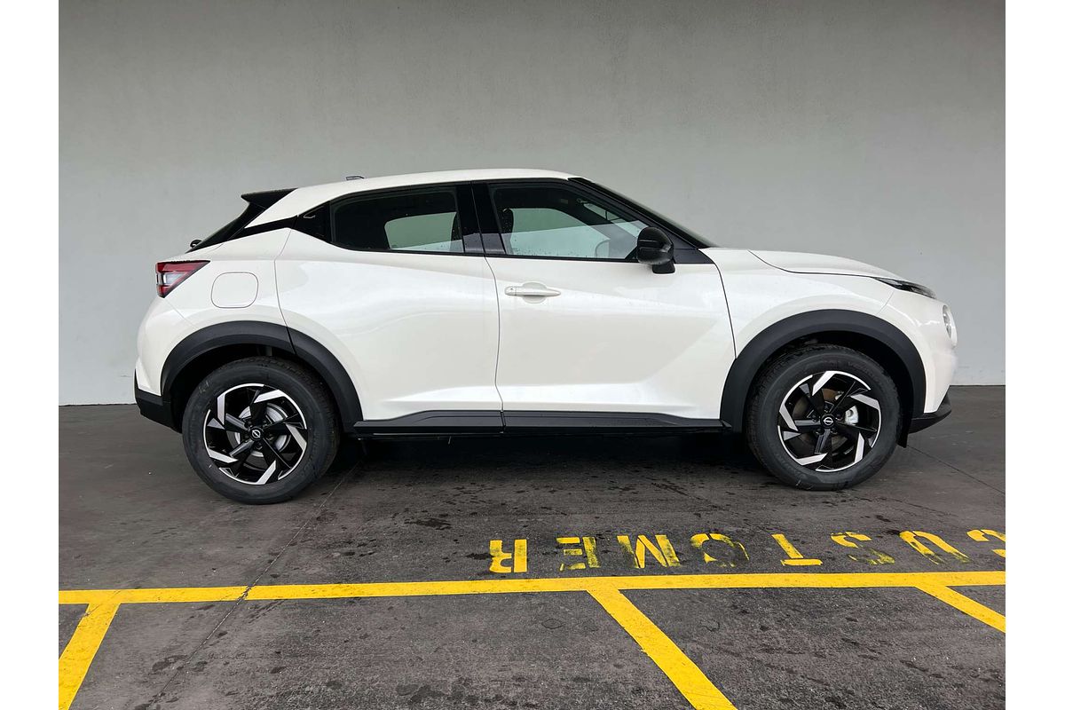 2024 Nissan JUKE ST F16