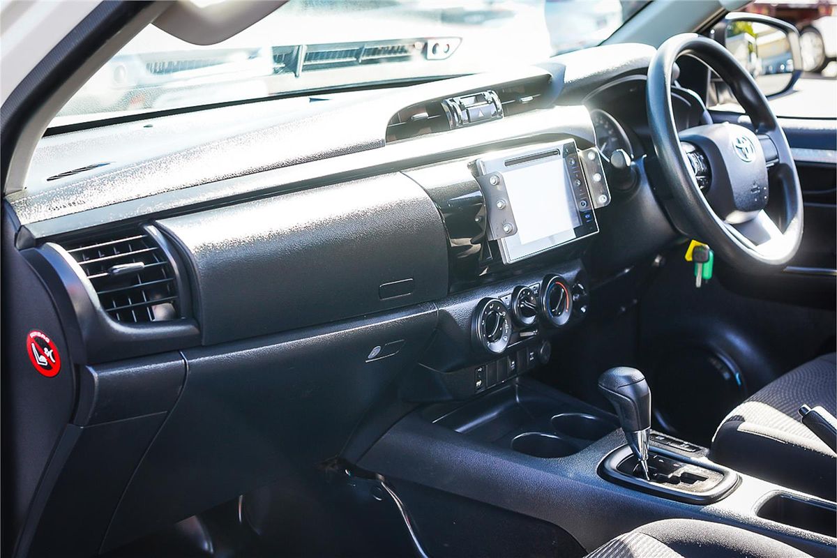 2019 Toyota Hilux SR GUN126R 4X4