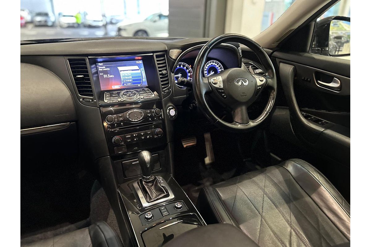 2018 INFINITI QX70 GT S51