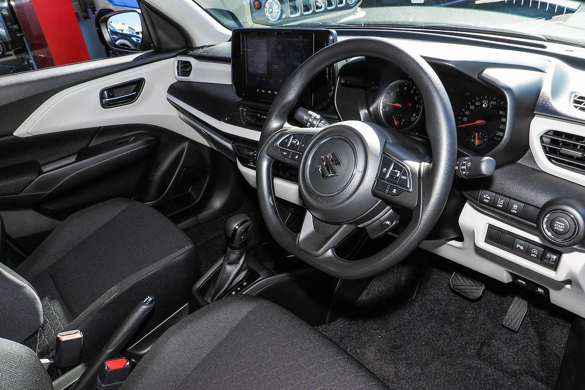2024 Suzuki Swift Hybrid UZ