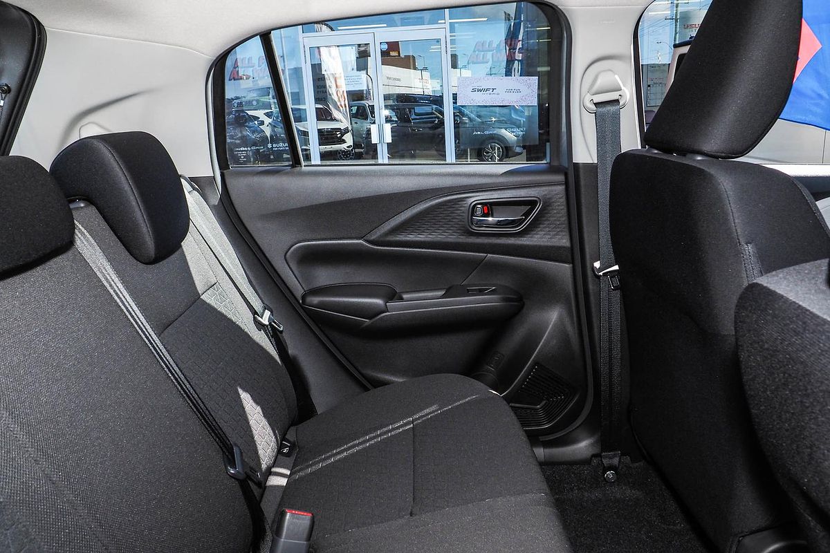 2024 Suzuki Swift Hybrid UZ