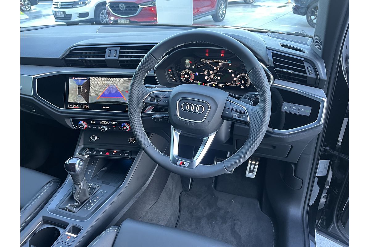 2024 Audi Q3 40 TFSI S Line F3