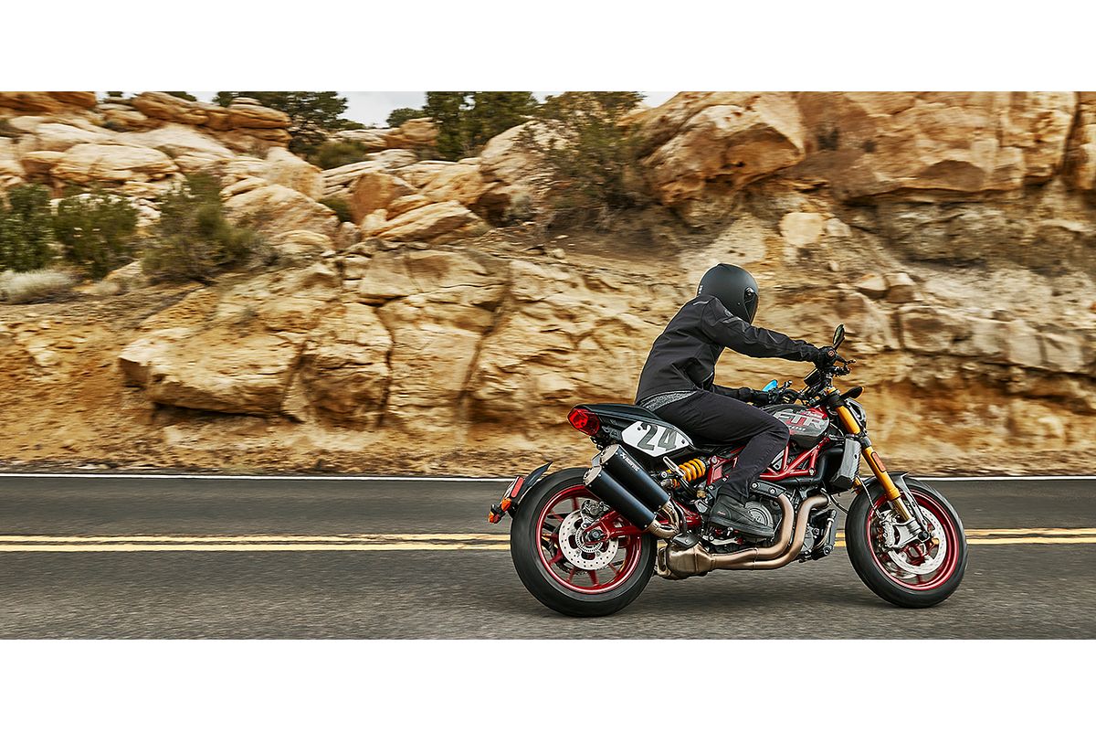 2024 Indian FTR R Carbon