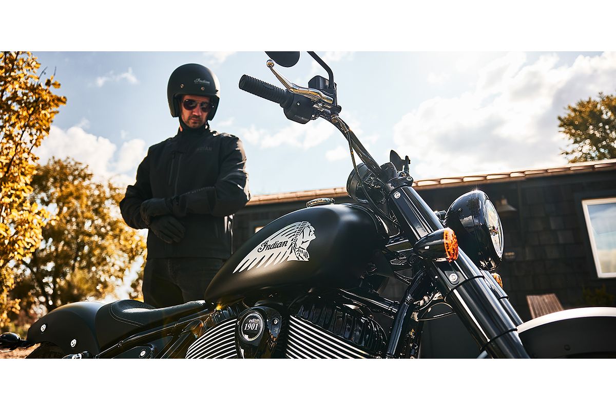 2024 Indian Chief Bobber Dark Horse